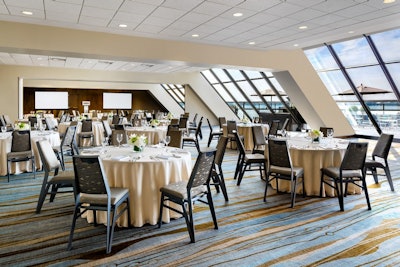 Pier 4/5 meeting room or banquet space with adjacent lakeview terrace