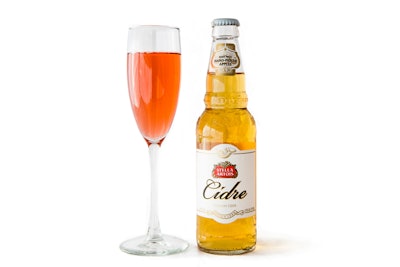 Stella Artois also introduced the Le Cidre Royale cocktail made with Stella Artois Cidre, rose champagne, gin, and elderflower liqueur in honor of the royal wedding.