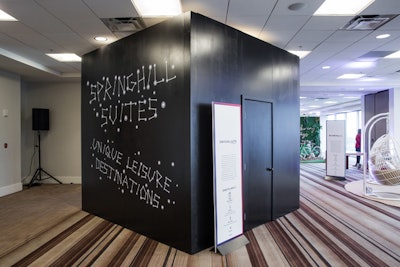 SpringHill Suites’s “Space to Infinity” provided guests with an indoor planetarium experience. The exterior of the cube featured constellation-style brand messaging.