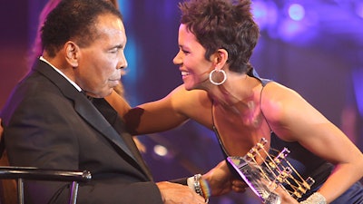 Muhammed Ali and Halle Berry, Celebrity Fight Night Gala, JW Marriott Desert Ridge