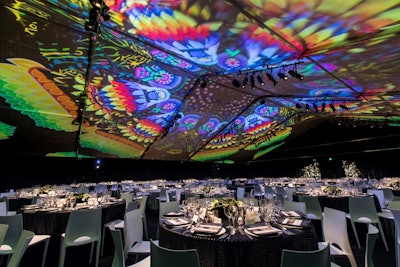 For the annual Asian Art Gala, which took place in March at the Asian Art Museum in San Francisco, Got Light illuminated the venue’s tent to match the different phases of the evening event. For example, as the gala co-chairs made a speech, a night sky appeared, and as the guests left, floating lanterns shone brightly.