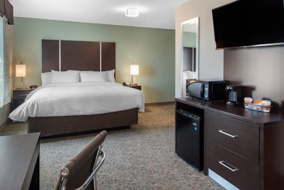 8. Clarion Inn and Suites Downtown Atlanta