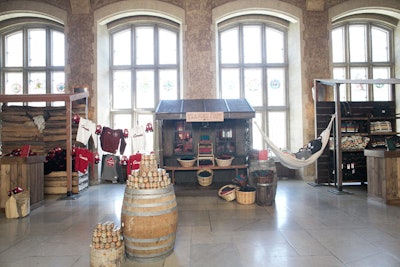 The registration gifting area was inspired by the look of a Canadian-style trading post and was stocked with locally sourced gifts and keepsakes such as Herschel Supply Co. backpacks and Roots Canada sweatshirts.