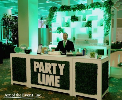 Absolut Party Lime Hedge bar