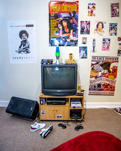 Another area of the room had posters for Pulp Fiction and other era-appropriate pop culture, plus a lava lamp and an old-school TV set.