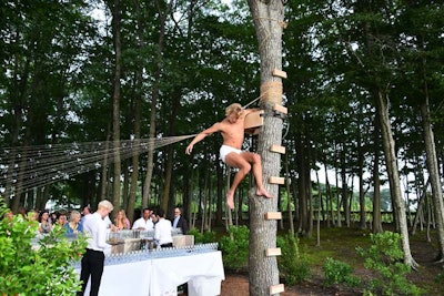 Tassy Thompson’s 'Lys Klår' involved two men in skimpy tunics suspended suggestively by ropes, with one of the performers playfully twisting his way around a tree positioned directly behind the bar.
