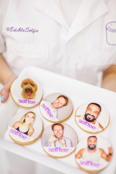 Selfee Edible Selfie cookies.