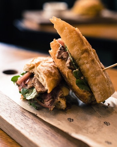 Fresh Seasonal Menus, Steak Sandwich