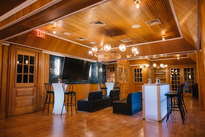 8. Dyllan's Raw Bar Grill