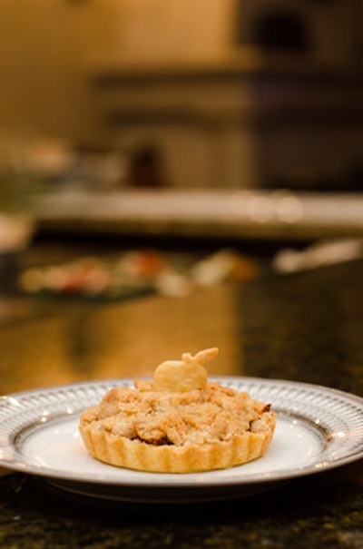 Vanilla pear and apple pie with ginger crumble, by Made by Meg in Redondo Beach, California