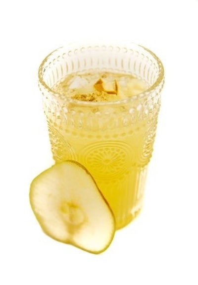 New York-based catering company Abigail Kirsch offers the Harvest Cobbler, which has vodka, pear liqueur, lemon juice, bosc pear, and cinnamon dust.