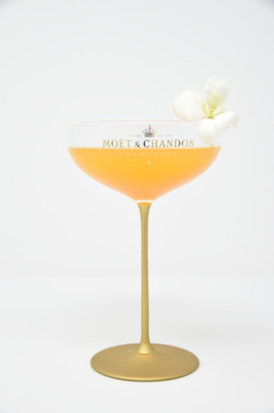 This year's official cocktail was created by actress Camilla Belle, drawing on her Brazilian roots. The “Moët Belle” uses Moët & Chandon Impérial champagne, mixing sweet and tart notes to create a mango aroma. It's topped with a white orchid garnish.