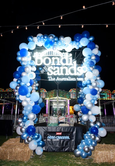 At the 10th edition of Neon Carnival on April 13, sponsor Bondi Sands used blue, white, and silver balloons to create an eye-catching activation.