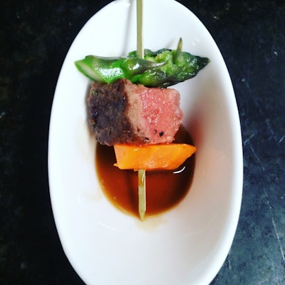 Hors d'oeuvre - Beef Steak Skewer with Ginger Terriyaki Sauce