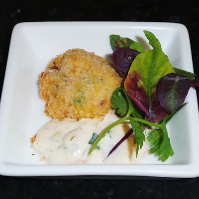 Hors d'oeuvre - Maryland Crab Cake with Spicy Remoulade