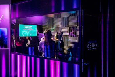 To promote its new music competition show, Reina de la Cancion, the event featured a branded karaoke booth.