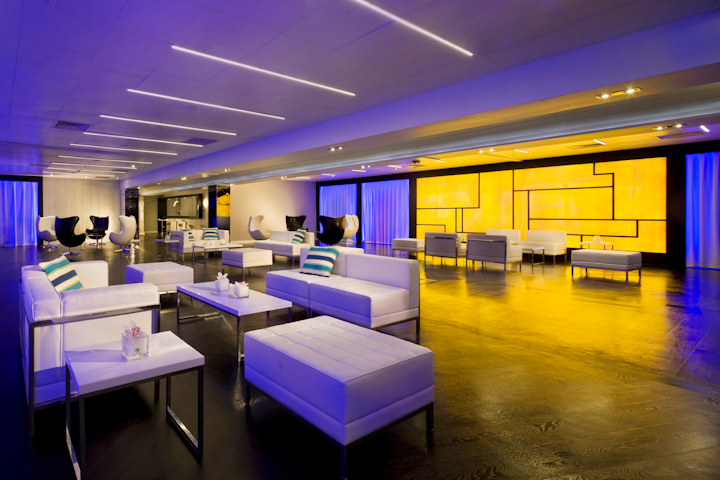 Deck 1 - Aft Captains Lounge