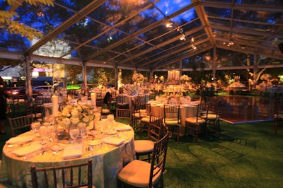 23 Rodan Museum Gala Tent With Tree Eventquip Cleartop5