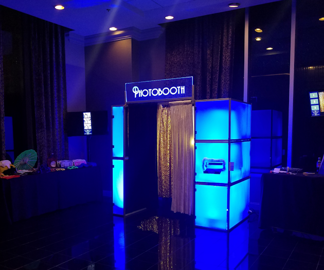 Chicagoland's corporate photo booth rental for fun and exciting parties, brand activations, trade shows, and expos.