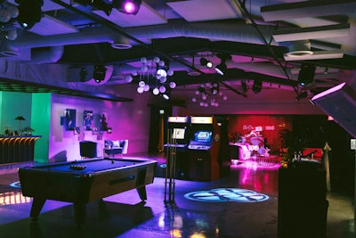 That night, the venue transformed yet again for a game night hosted by HBO’s Gabrielle Dennis and Sarunas Jackson. The party featured food trucks, classic arcades, and games such as Uno, Spades, and Jenga.