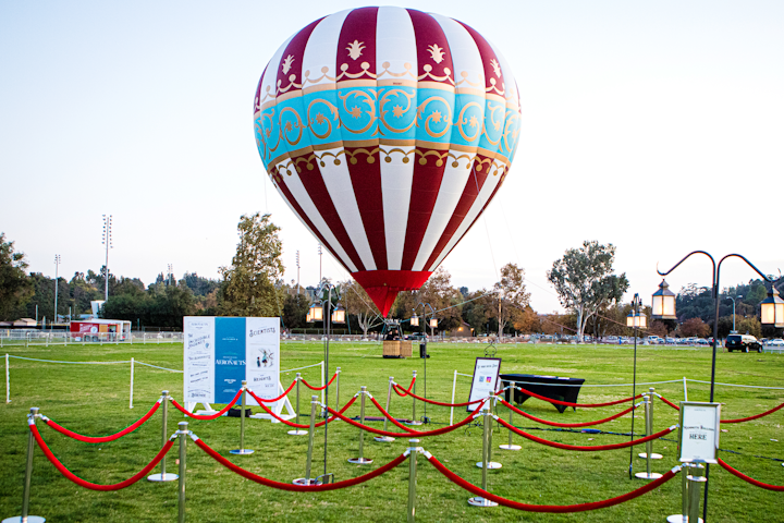 Throughout the day, guests could take hot air balloon rides in a version modeled after the one in the film. The balloon, created and operated by SkyCab Balloon Promotions, could accommodate four people at a time, and rides took place every six to seven minutes.