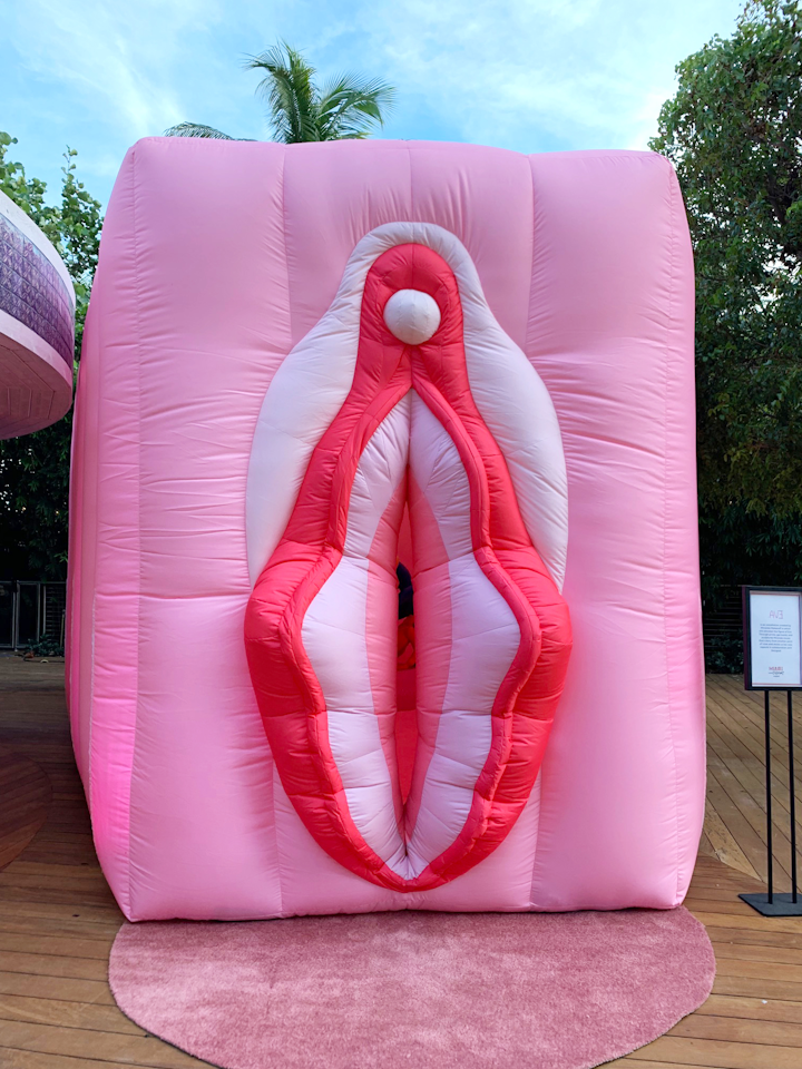 Miranda Makaroff’s “Sexhibiton” was a popular art installation hosted at Nautilus by Arlo. The inflatable vagina welcomed guests inside to view a work that symbolized women’s desires.