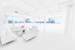 Jack Studios features gorgeous, all-white loft-style spaces with breathtaking sunlight and views. STUDIO 1