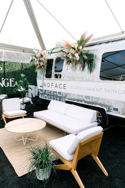NuFace offered micro-treatments at its “Mobile Lifting Lounge,” which was adorned with bursts of greenery.