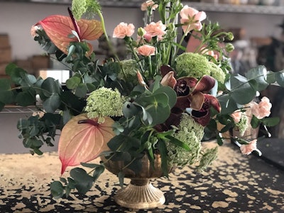 Located in Chicago’s Bucktown neighborhood, Flowerlife offers arrangements via curbside pickup and no-contact delivery.