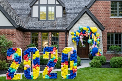 For birthdays, graduations, and other drive-by events, HMR Designs can create a cheerful “Front Yard Fete” display with custom balloons, themed accents, and more.