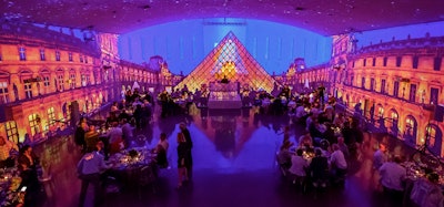 'Around the world” themed corporate gala with projection mapping.