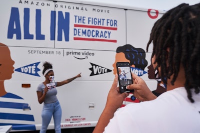 Visitors could pose for selfies during the bus stops.