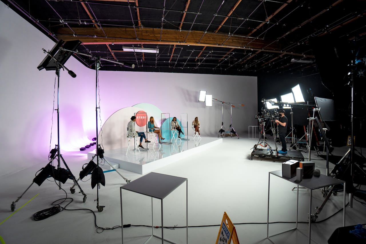 Certain segments of the Byrdie Beauty Lab, which filmed at L.A.'s Goya Studios on Sept. 24, required four speakers to be on stage at once. To ensure proper distancing—without having to make the stage larger—producer Matt Stoelt opted for sleek plexiglass dividers.