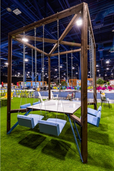 For Twitter’s internal employee event, #OneTeam, held in Houston, Blueprint Studios built a custom swinging meeting table meant to spark meaningful social interactions and team-building opportunities.