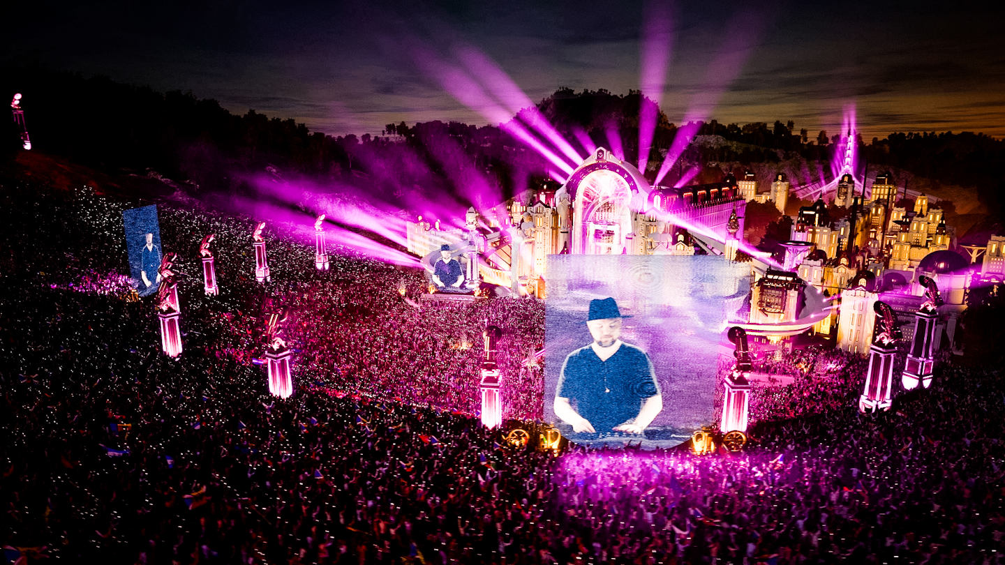 In July 2020, Tomorrowland produced its first all-virtual festival, Tomorrowland Around the World, which drew in over 1 million ticketed viewers.