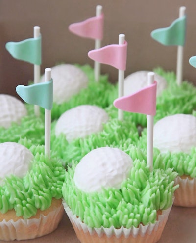 Need some sweet inspiration for a golf-themed event? These cupcakes from Toronto-based event and catering agency Eatertainment make for a clever confection.