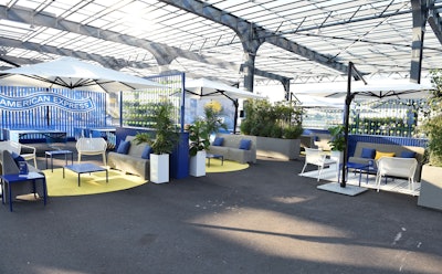 Players could also enjoy food and drinks at the on-site open-air lounge.