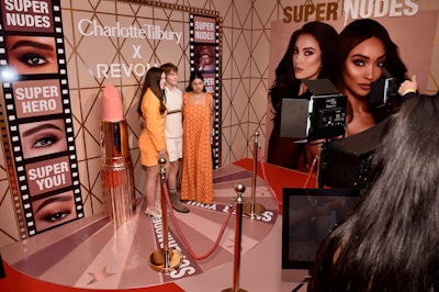 As Revolve’s official makeup sponsor, Charlotte Tilbury debuted a custom exhibit room that transported attendees to the red carpet with a megawatt camera installation, along with the brand’s Super Nudes makeup collection inspired by the ‘90s supermodel era.