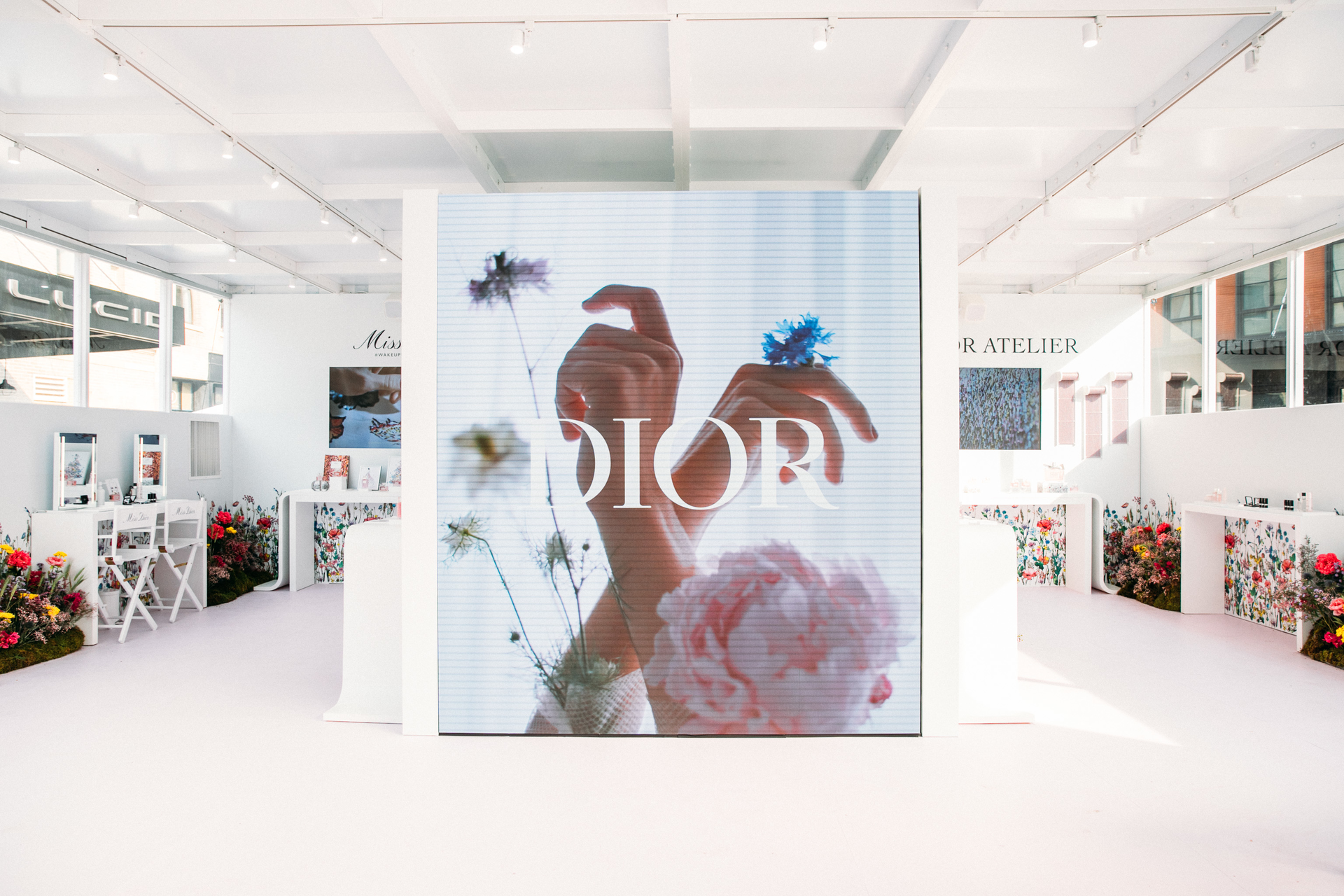 Dior Utilized Huaweis Marketing Service for Runway Show  Jing Daily