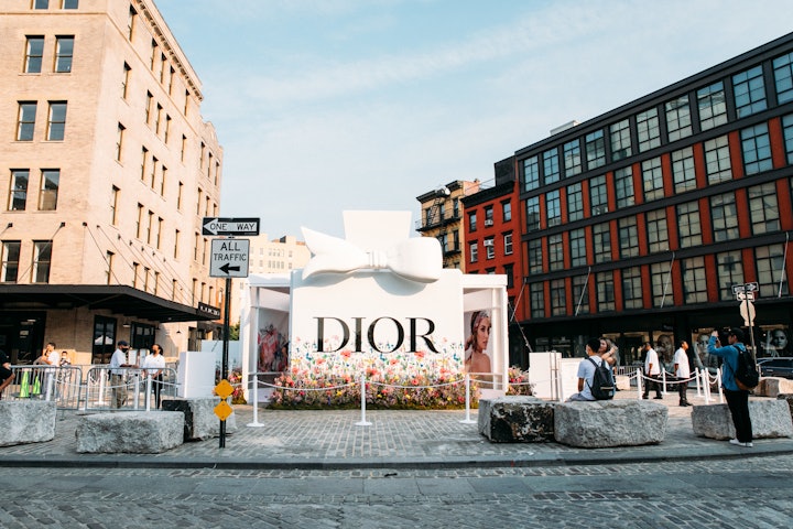 Last month, Dior Beauty revealed its Millefiori Garden pop-up, a retail activation celebrating the new Miss Dior Eau de Parfum, located in the Meatpacking District’s Gansevoort Plaza.