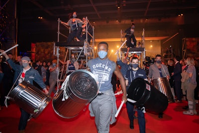 As guests transitioned from the cocktail area to dinner and back again for the finale concert, they were entertained by dancers and musicians choreographed by Sarah O’Gleby. (Click here to read more about O'Gleby.)