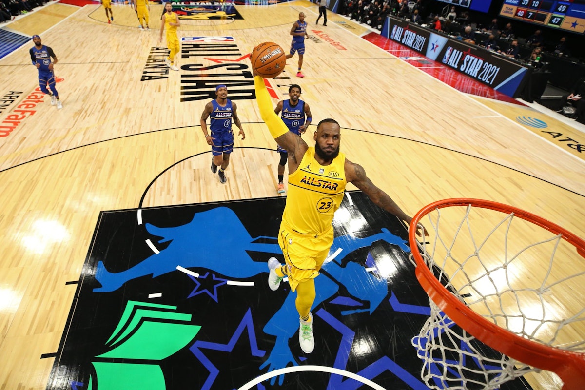 West Beats East in Kobe Bryant's Last NBA All-Star Game - WSJ