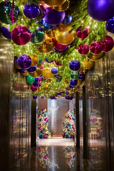 Thompson Dallas's Holiday Decor