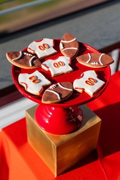 One cute touch? Vintage jersey-inspired cookies, which tied into the shoot's 1960s theme.