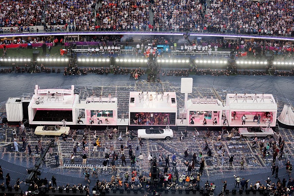 Super Bowl 2022 gives hip-hop fans 'greatest half-time show' and some  controversy