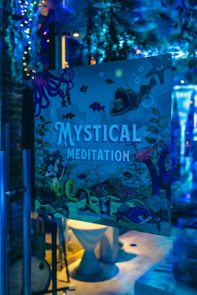 Guests could experience unique treatments such as the “Journey to the Bottom of the Sea Hypnosis,” which included a guided meditation.