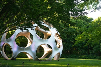 Amazon Luxury Stores Parties in the Hamptons