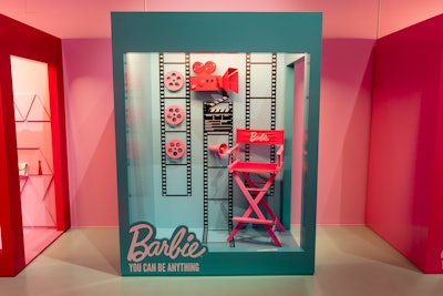 The world of barbie clearance doll case
