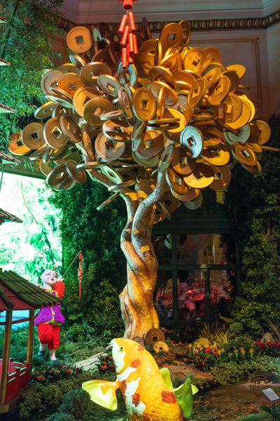 Bellagio Conservatory's new display: 'Eye of the Tiger' honors