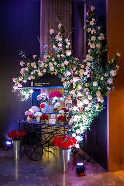 On Feb. 13, The Ritz-Carlton New York, NoMad hosted an intimate dinner with global luxury florist FLOWERBX, in honor of the hotel’s official partnership with the brand. The event was hosted by FLOWERBX founder Whitney Hawkings and co-hosted by Isolde Brielmaier, deputy director of the New Museum, and Melissa Morris, founder and director of Meìtier.